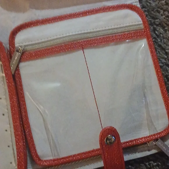 Kendra Scott Red Pebble Leather Jewelry Travel Case - Picture 13 of 16